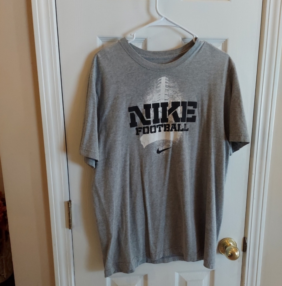 Y2k NIKE SWOOSH FOOTBALL STANDART FIT TEE LG - RARE LIKE NEW!